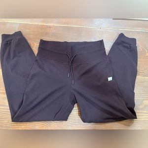 Vuori daily jogger